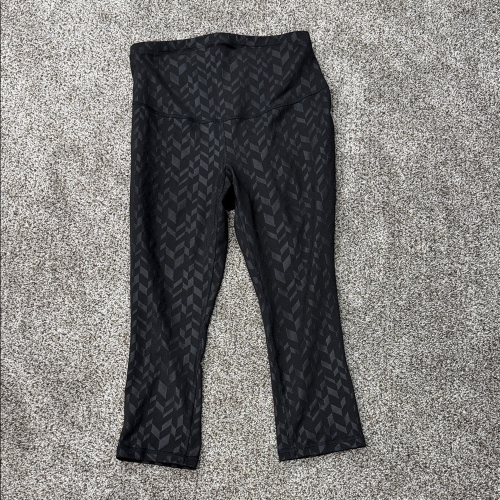 Old Navy Dark Patterned Capris